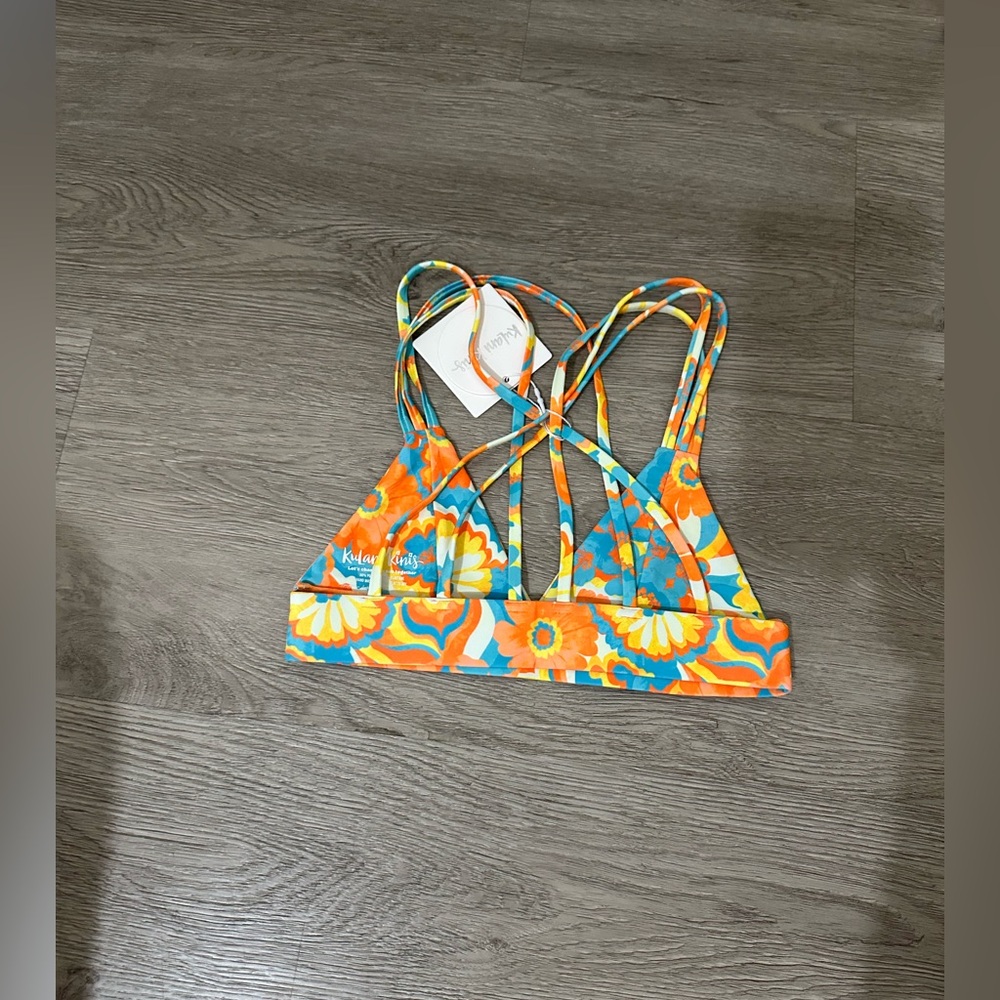 Kulani kini Maimi moon triangle cross back - Picture 2 of 5